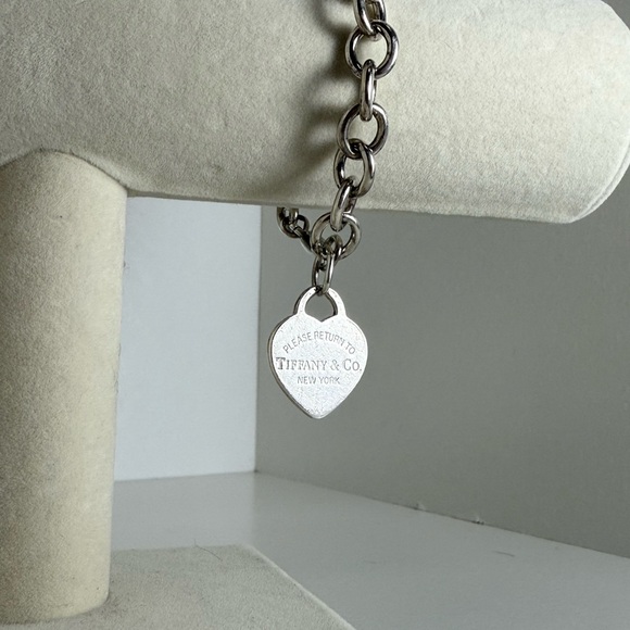 SOLD Tiffany & Co. Silver Heart Bracelet - Picture 2 of 3